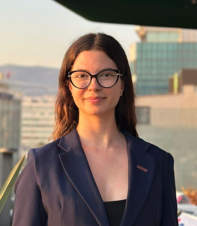 ezgi batu photo